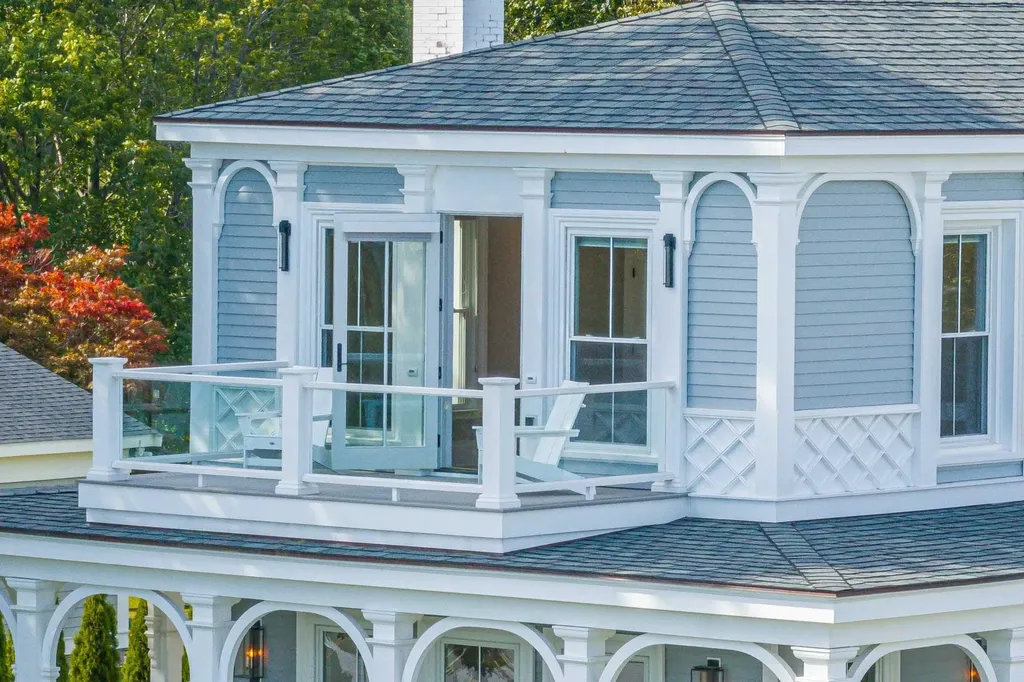 11 Atlantic Avenue North Hampton NH 03862