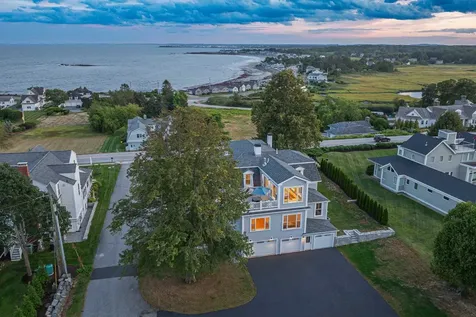 11 Atlantic Avenue North Hampton NH 03862