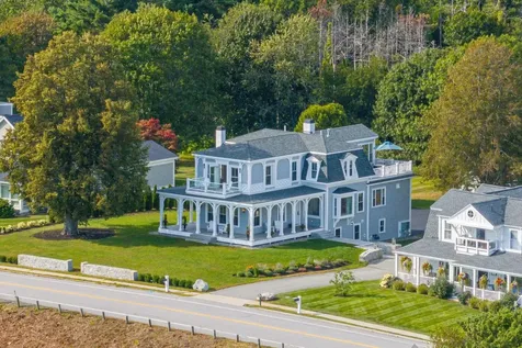 11 Atlantic Avenue North Hampton NH 03862