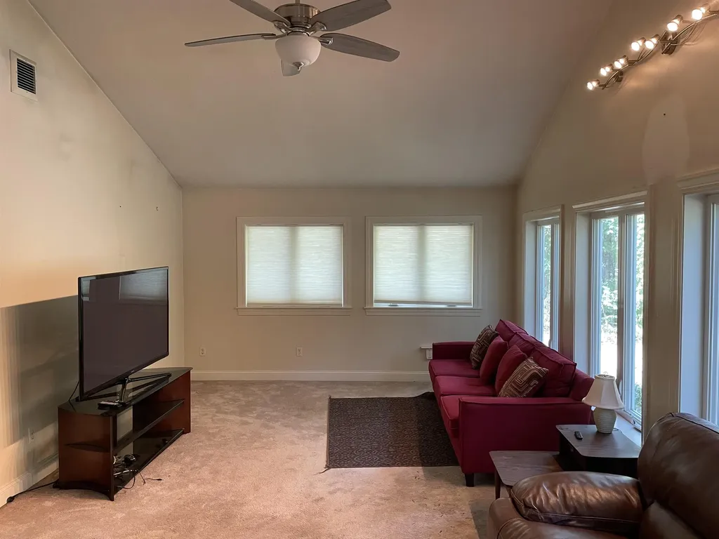 134 Concord Road Lee NH 03861