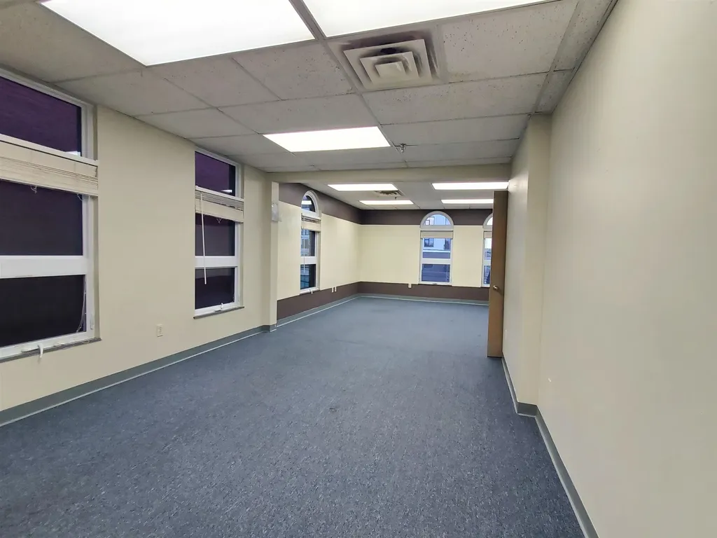 1 Elm Street Nashua NH 03060