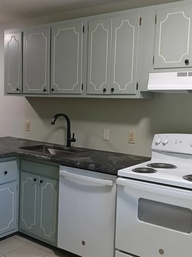 59 Brookside Drive Brattleboro VT 05301