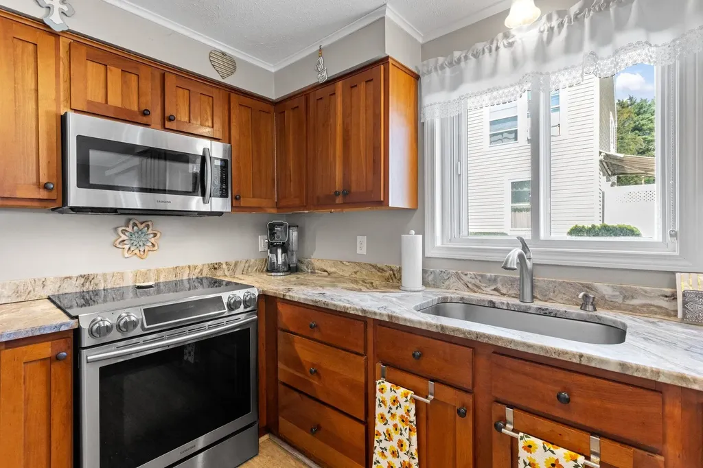 26 Old Orchard Way Manchester NH 03103