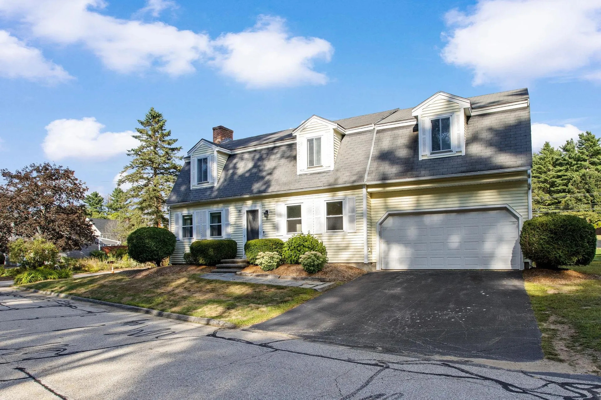 26 Old Orchard Way Manchester NH 03103