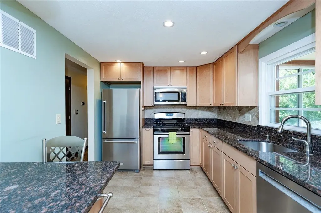 10 Arbor Street Merrimack NH 03054