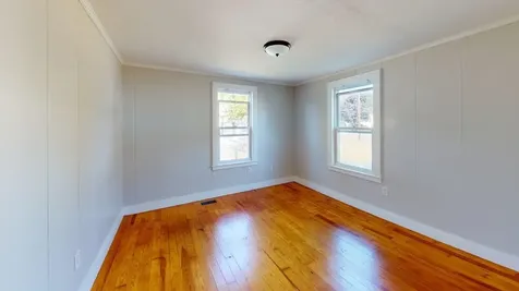 4 Haines Street Nashua NH 03060