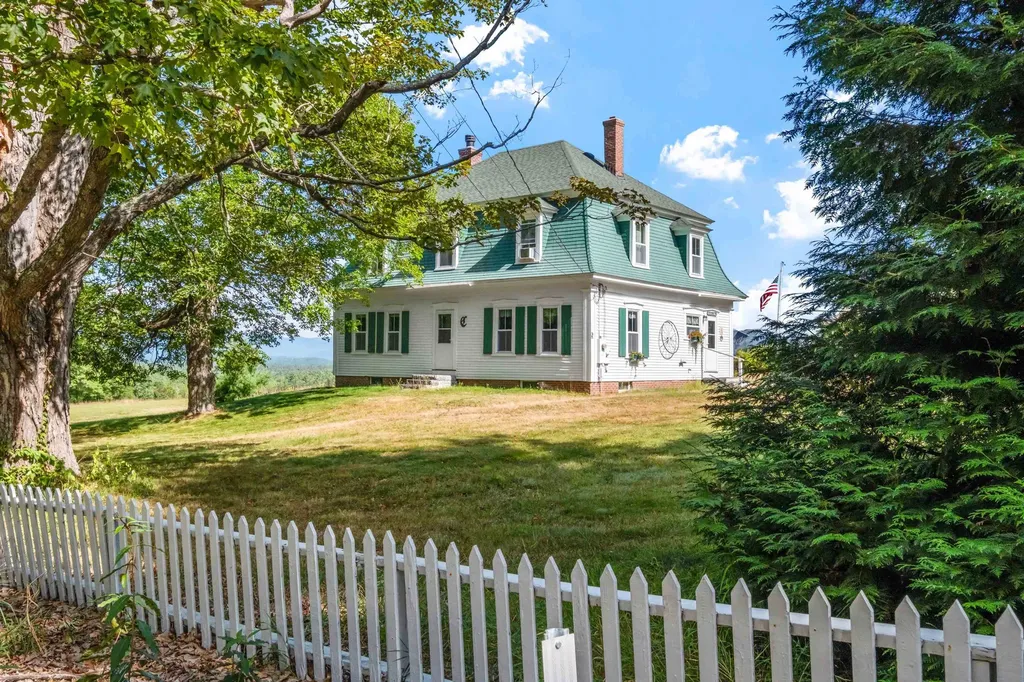 5 Ferry Road Moultonborough NH 03254