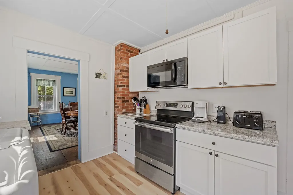 5 Ferry Road Moultonborough NH 03254