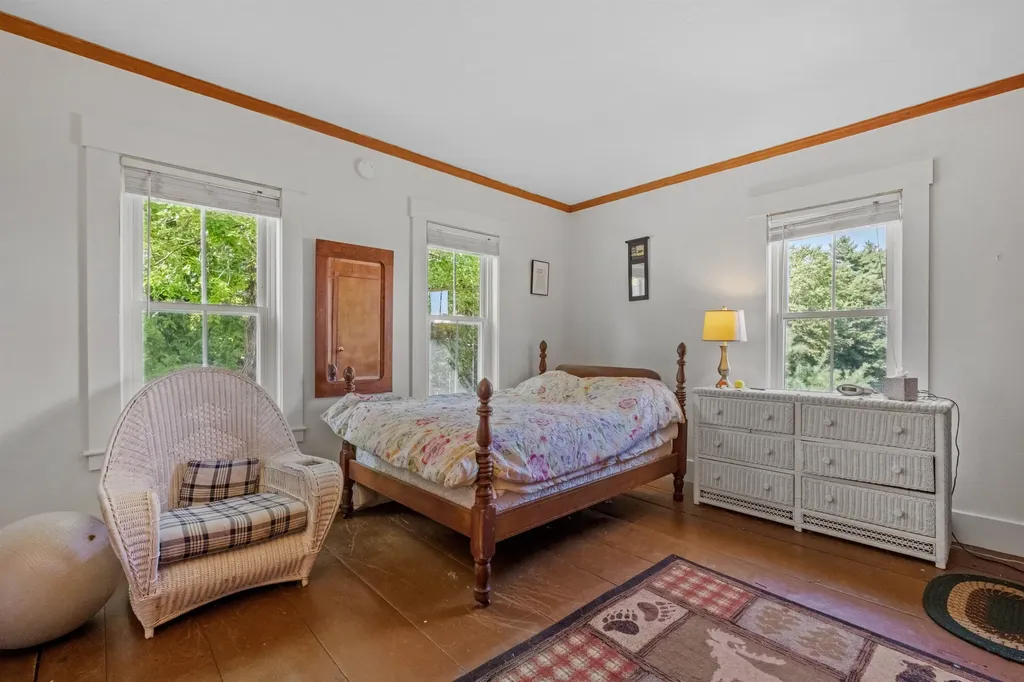 5 Ferry Road Moultonborough NH 03254