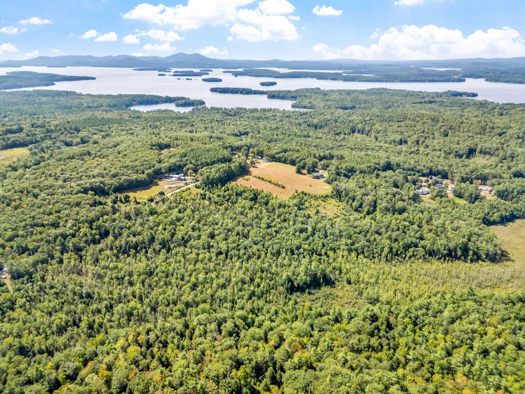 5 Ferry Road Moultonborough NH 03254