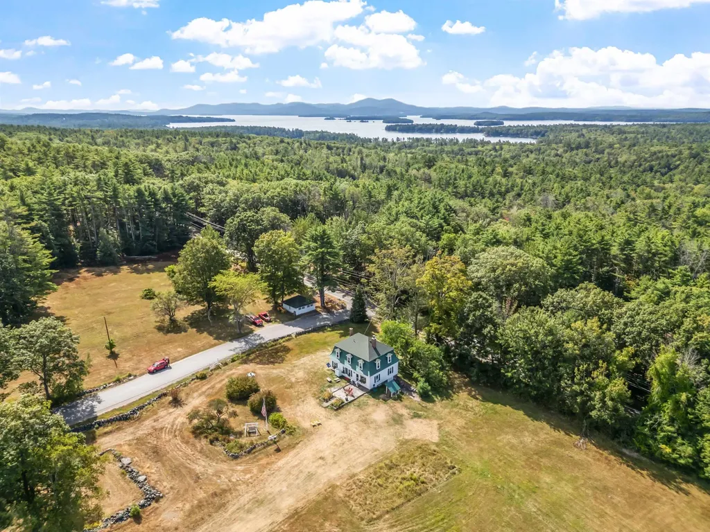 5 Ferry Road Moultonborough NH 03254