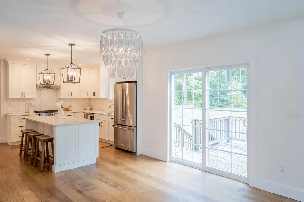 4 Hastings Drive Hampstead NH 03841
