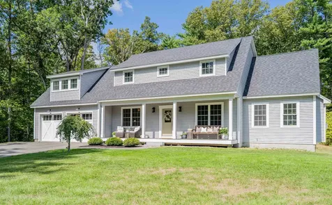 4 Hastings Drive Hampstead NH 03841