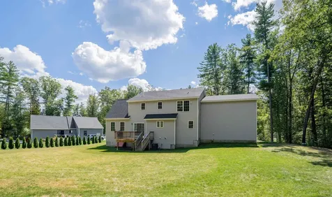 4 Hastings Drive Hampstead NH 03841