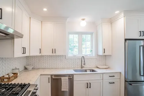 4 Hastings Drive Hampstead NH 03841