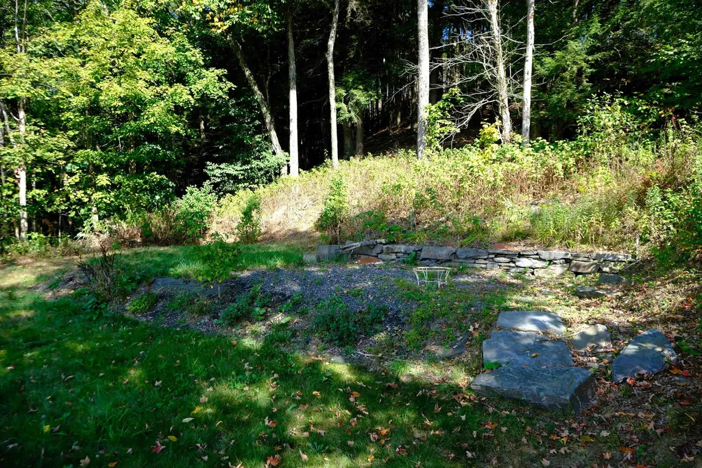 90 East Street Lyndon VT 05851