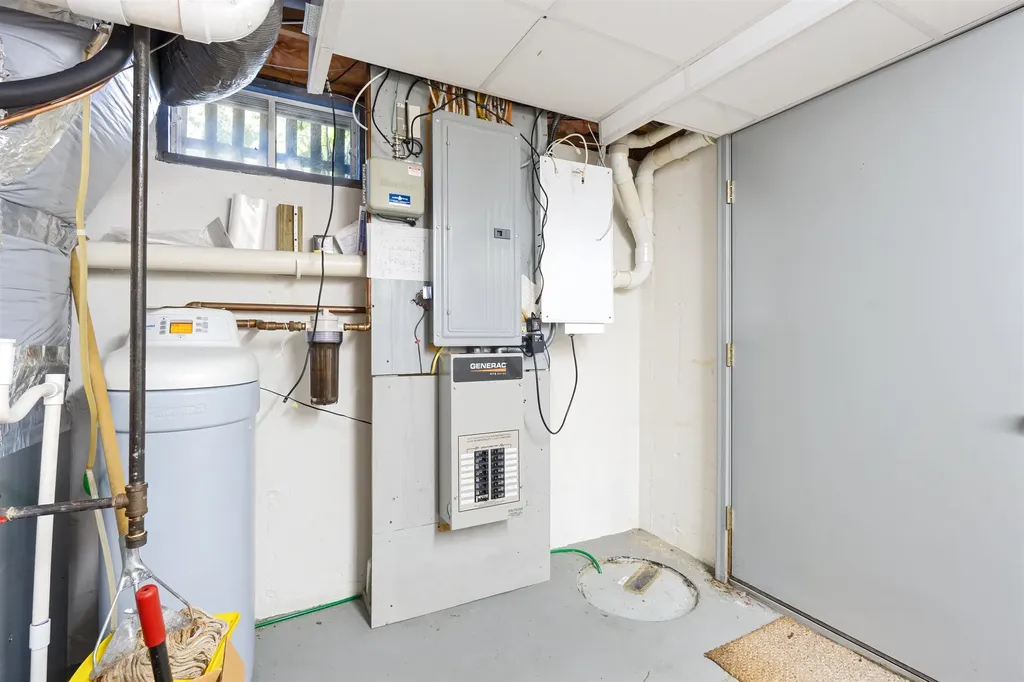 3 Playhouse Circle Hampton NH 03842