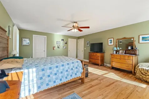 3 Playhouse Circle Hampton NH 03842