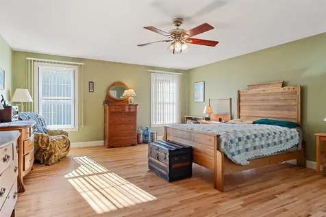 3 Playhouse Circle Hampton NH 03842