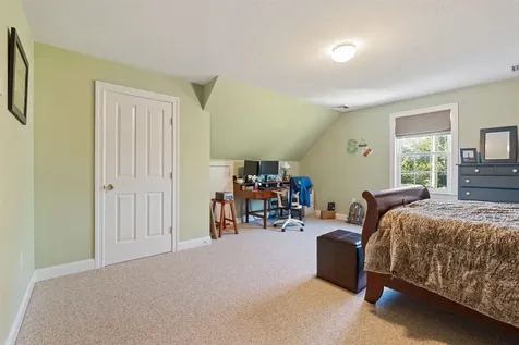 3 Playhouse Circle Hampton NH 03842