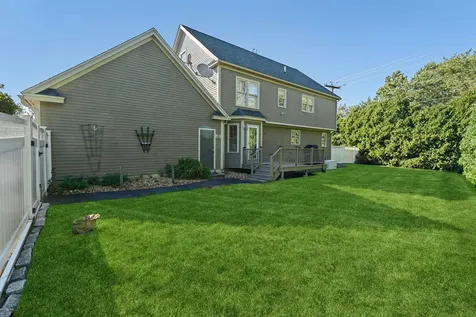 3 Playhouse Circle Hampton NH 03842