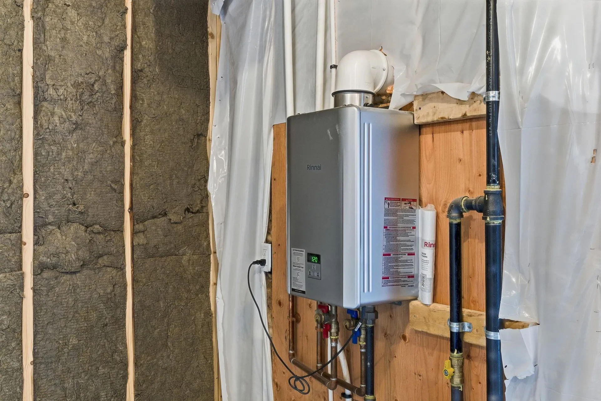 3 Elise Avenue Londonderry NH 03053