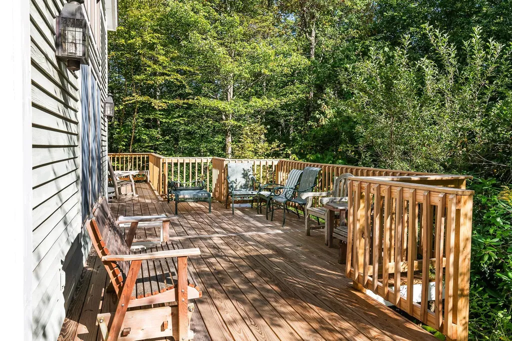 45 Bright Slope Way Grantham NH 03753