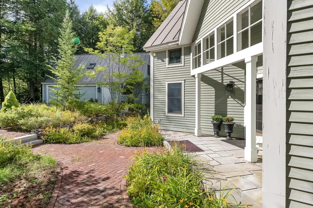 45 Bright Slope Way Grantham NH 03753