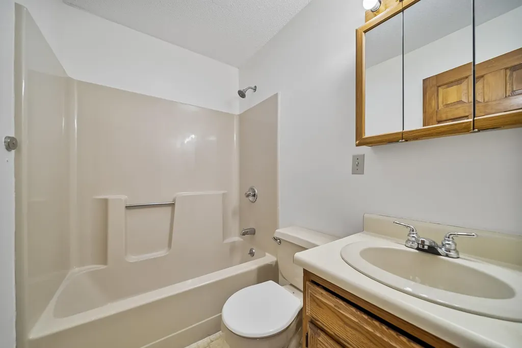 45-47 Brunelle Avenue Manchester NH 03103