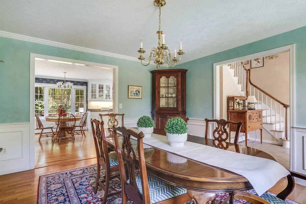 12 Crestwood Court Amherst NH 03031