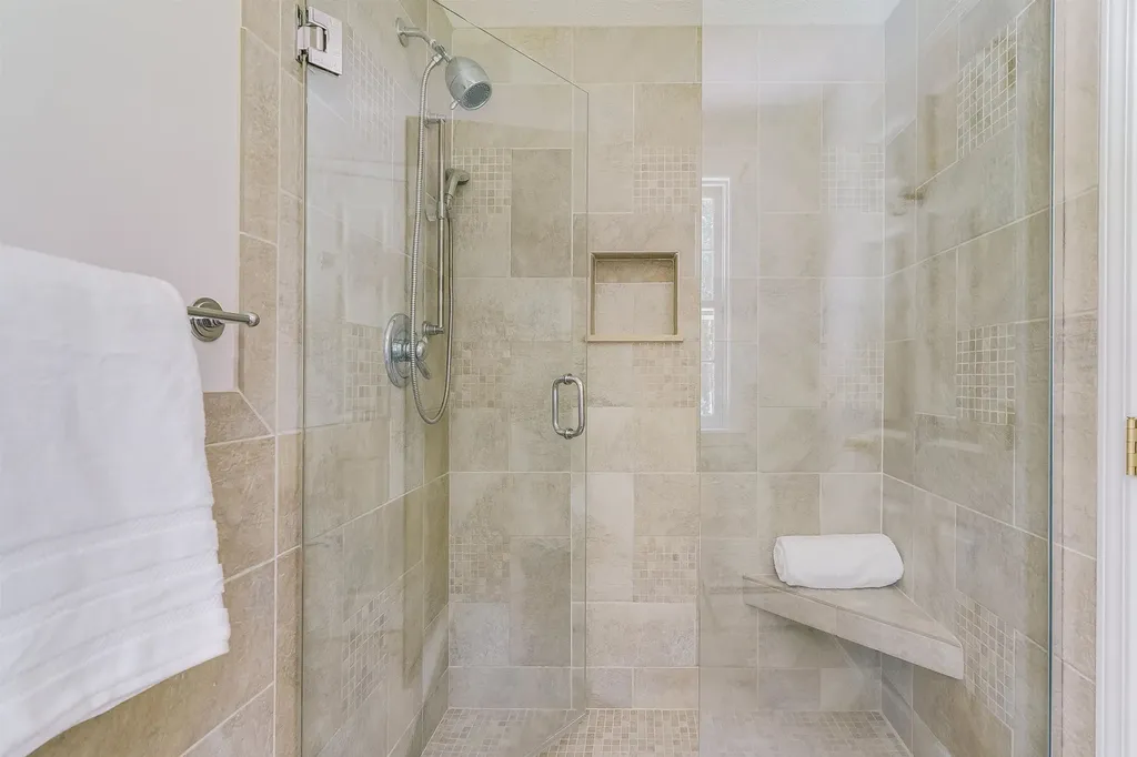 12 Crestwood Court Amherst NH 03031