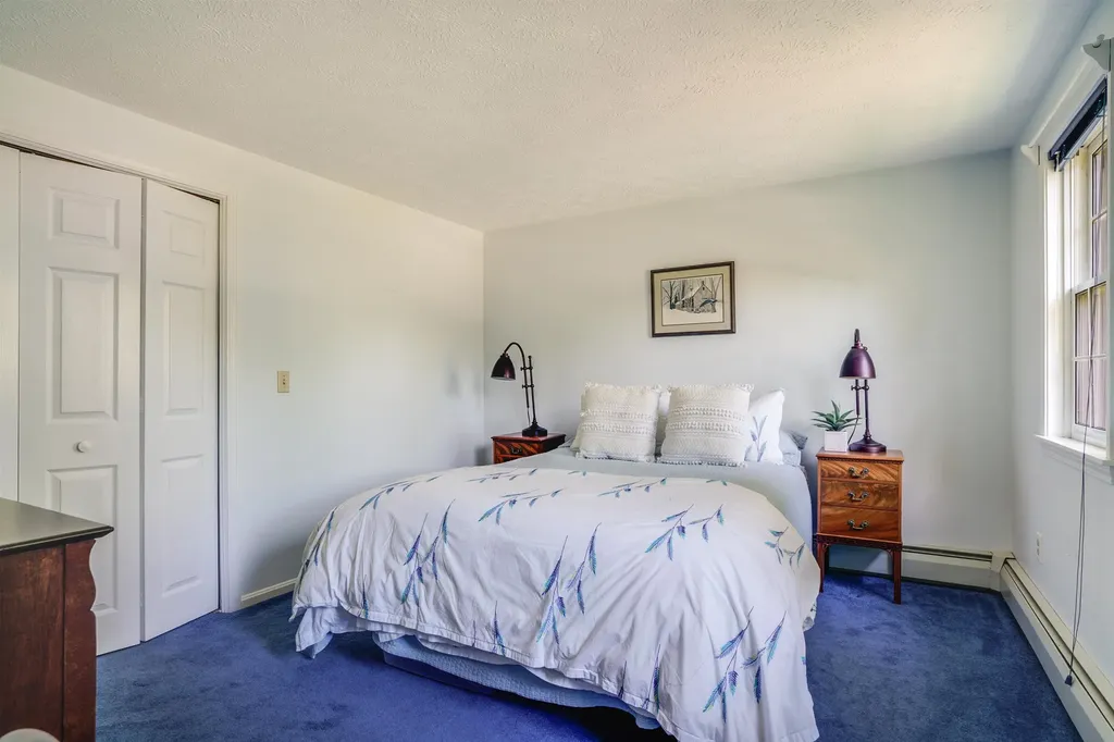 12 Crestwood Court Amherst NH 03031