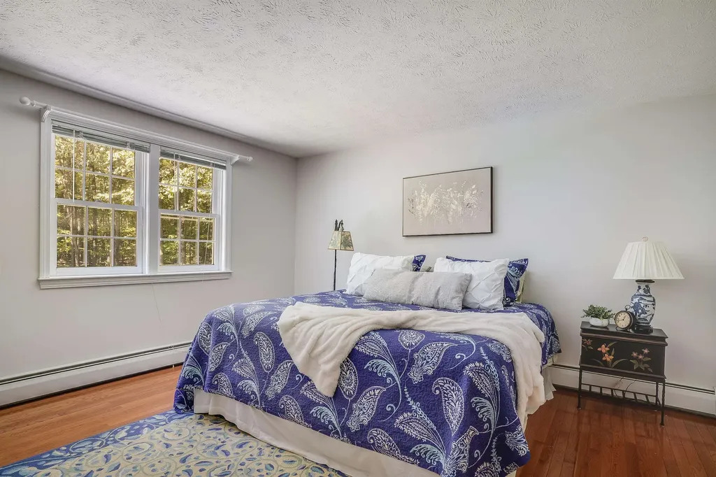 12 Crestwood Court Amherst NH 03031