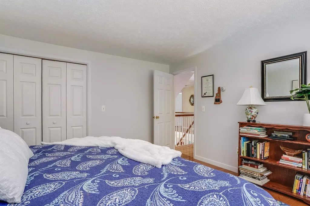 12 Crestwood Court Amherst NH 03031