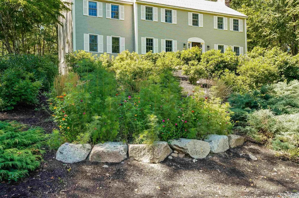 12 Crestwood Court Amherst NH 03031