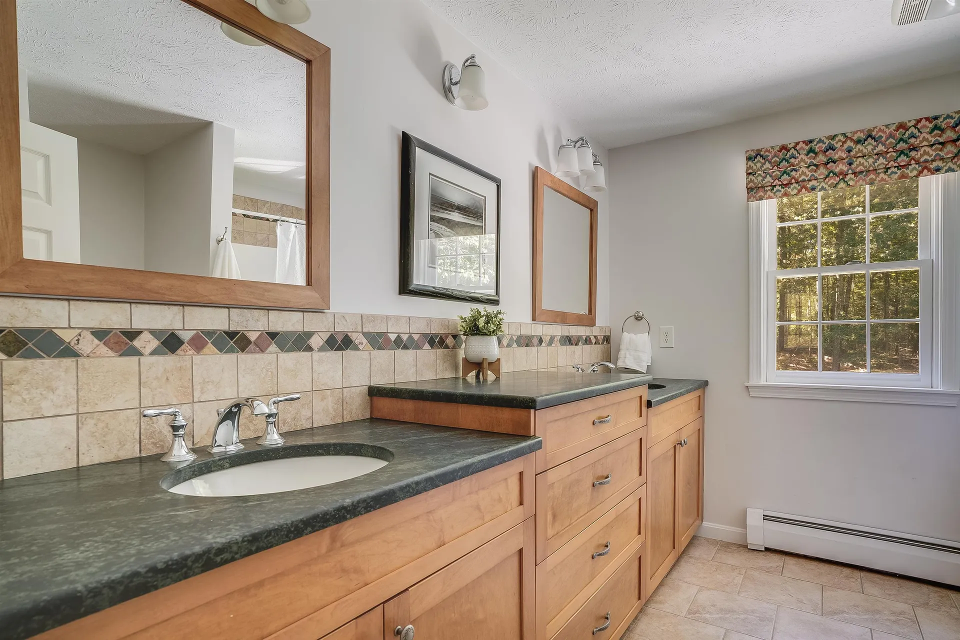 12 Crestwood Court Amherst NH 03031