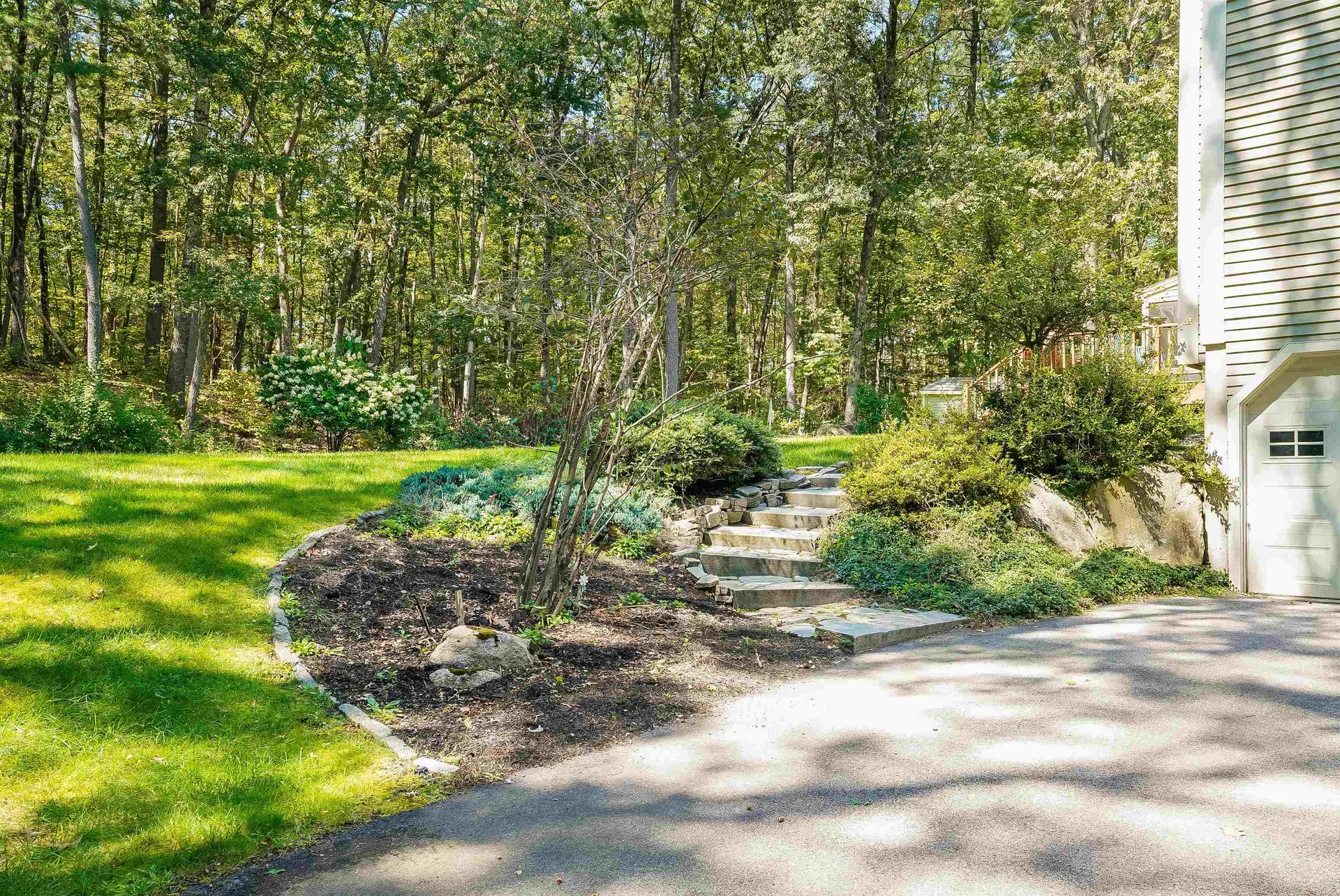 12 Crestwood Court Amherst NH 03031