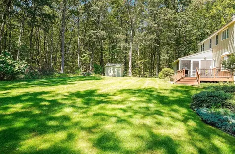 12 Crestwood Court Amherst NH 03031