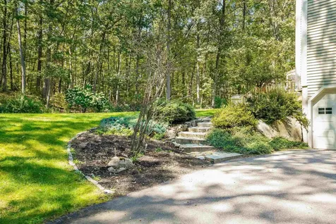 12 Crestwood Court Amherst NH 03031