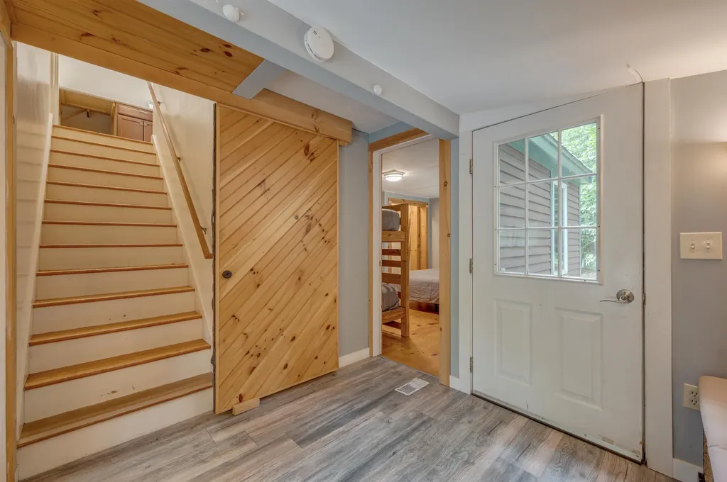 13 Twin Oaks Road Sutton NH 03221