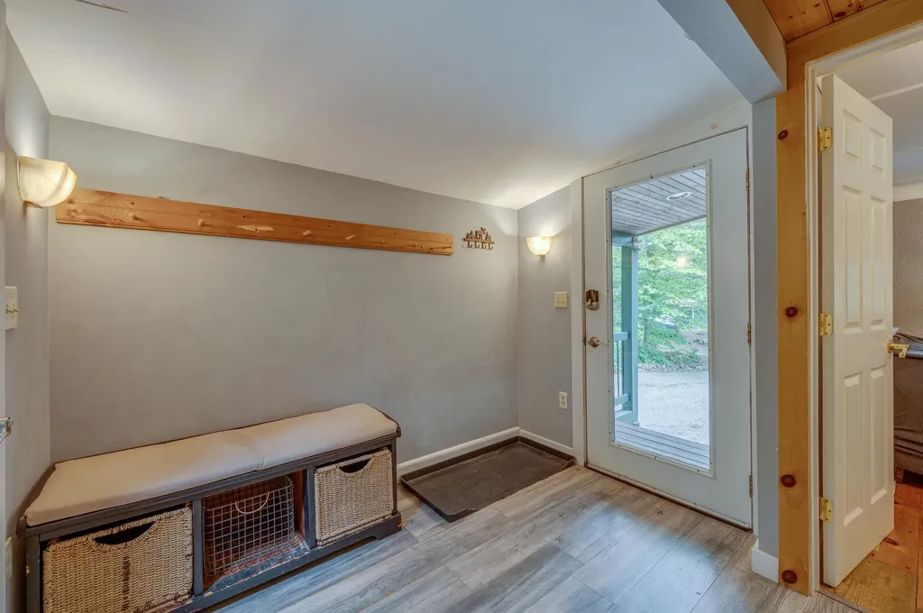 13 Twin Oaks Road Sutton NH 03221