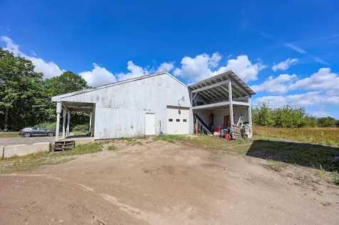 822 Flanders Road Henniker NH 03242