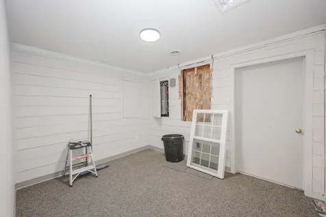 822 Flanders Road Henniker NH 03242