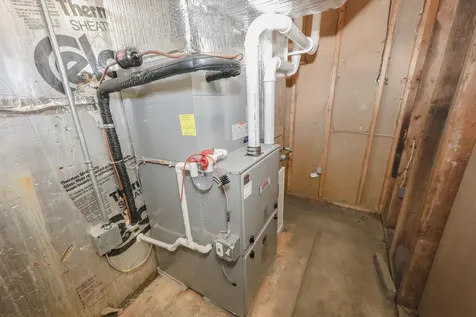 822 Flanders Road Henniker NH 03242