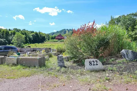 822 Flanders Road Henniker NH 03242