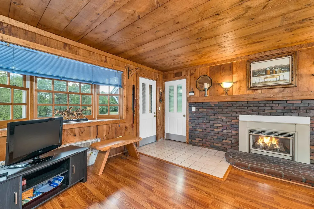 7 Countryside Drive Gilford NH 03249