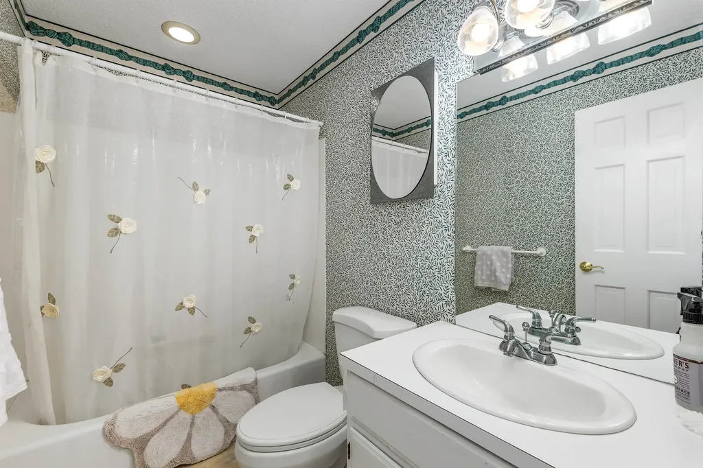 7 Countryside Drive Gilford NH 03249