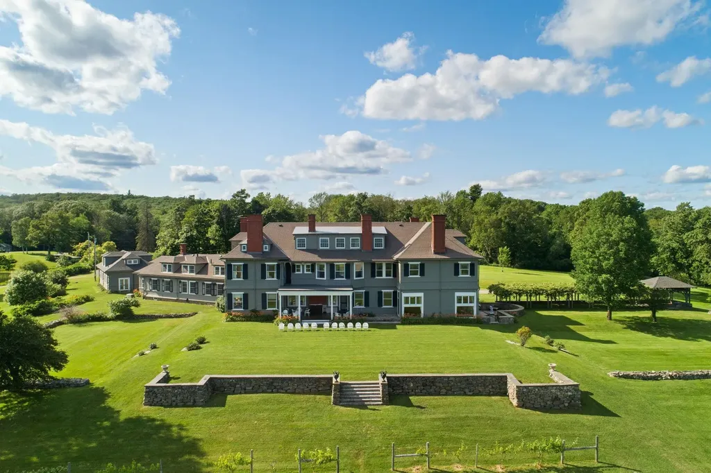 4 Windmill Hill Road Dublin NH 03444