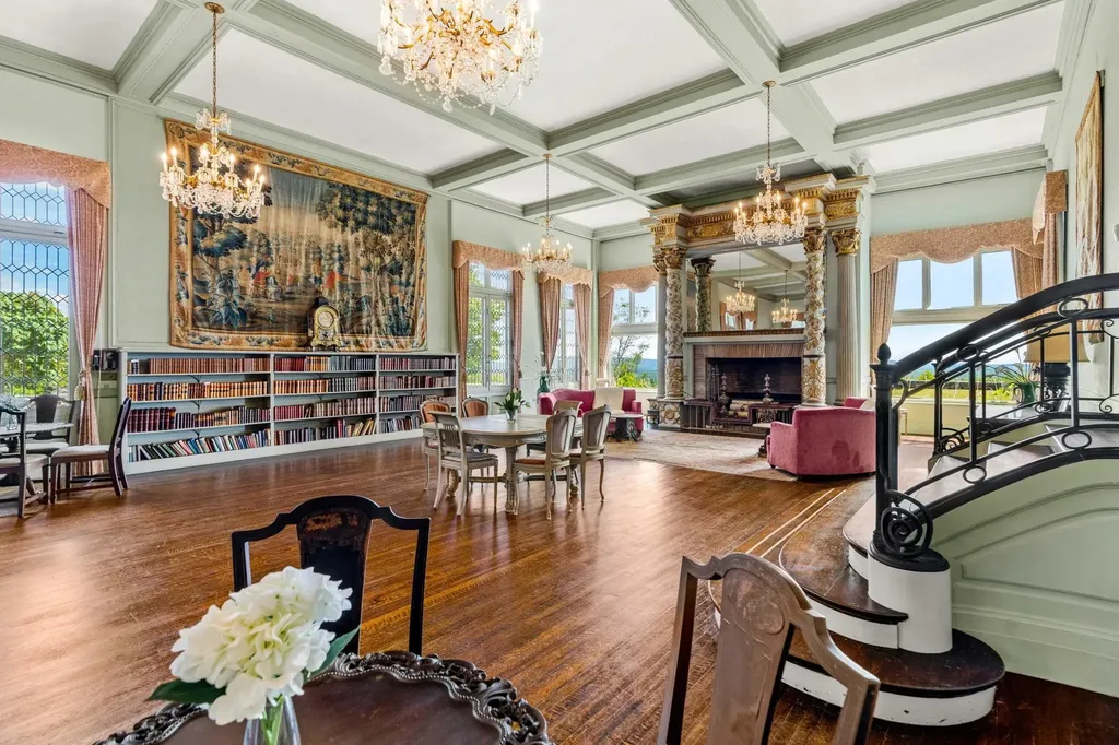 4 Windmill Hill Road Dublin NH 03444