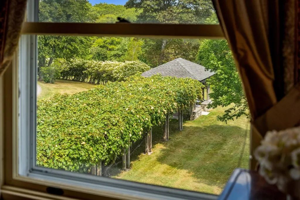 4 Windmill Hill Road Dublin NH 03444